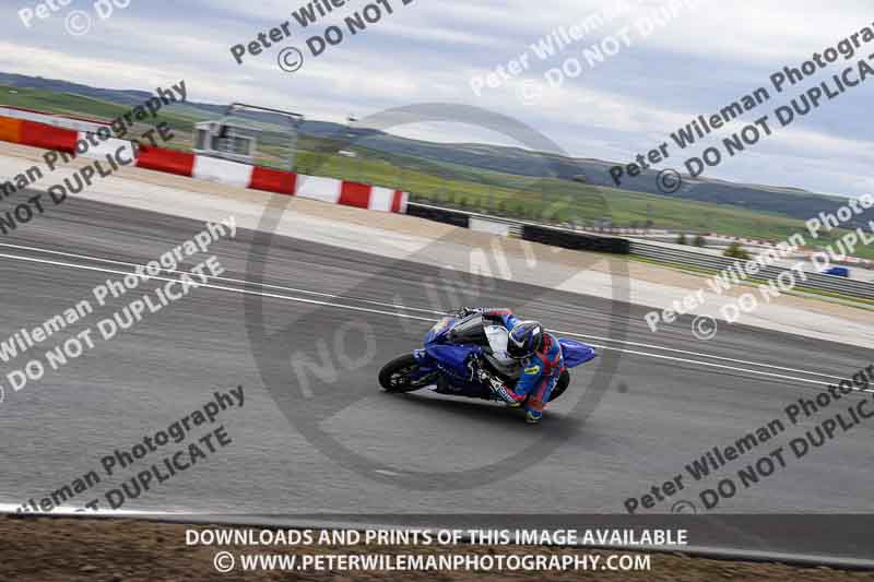 cadwell no limits trackday;cadwell park;cadwell park photographs;cadwell trackday photographs;enduro digital images;event digital images;eventdigitalimages;navarra;no limits trackdays;peter wileman photography;racing digital images;trackday digital images;trackday photos